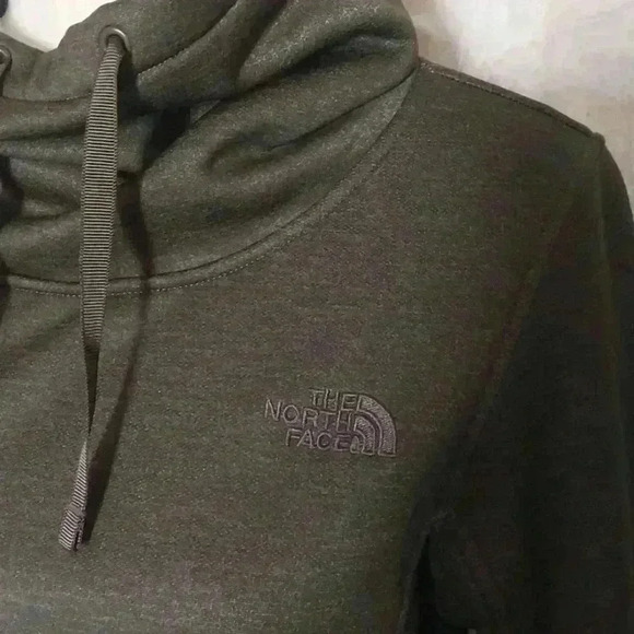 The North Face Green Long Sleeve Hoodie - Picture 4 of 8